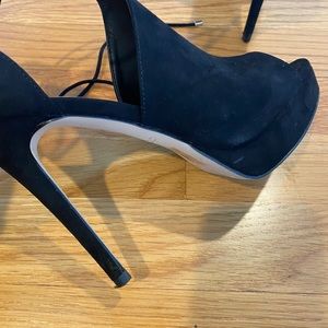 ALDO TILLEY BLACK SUEDE HEEL